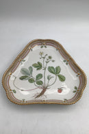 Royal Copenhagen Flora Danica Trekantet Skål No. 20/3508