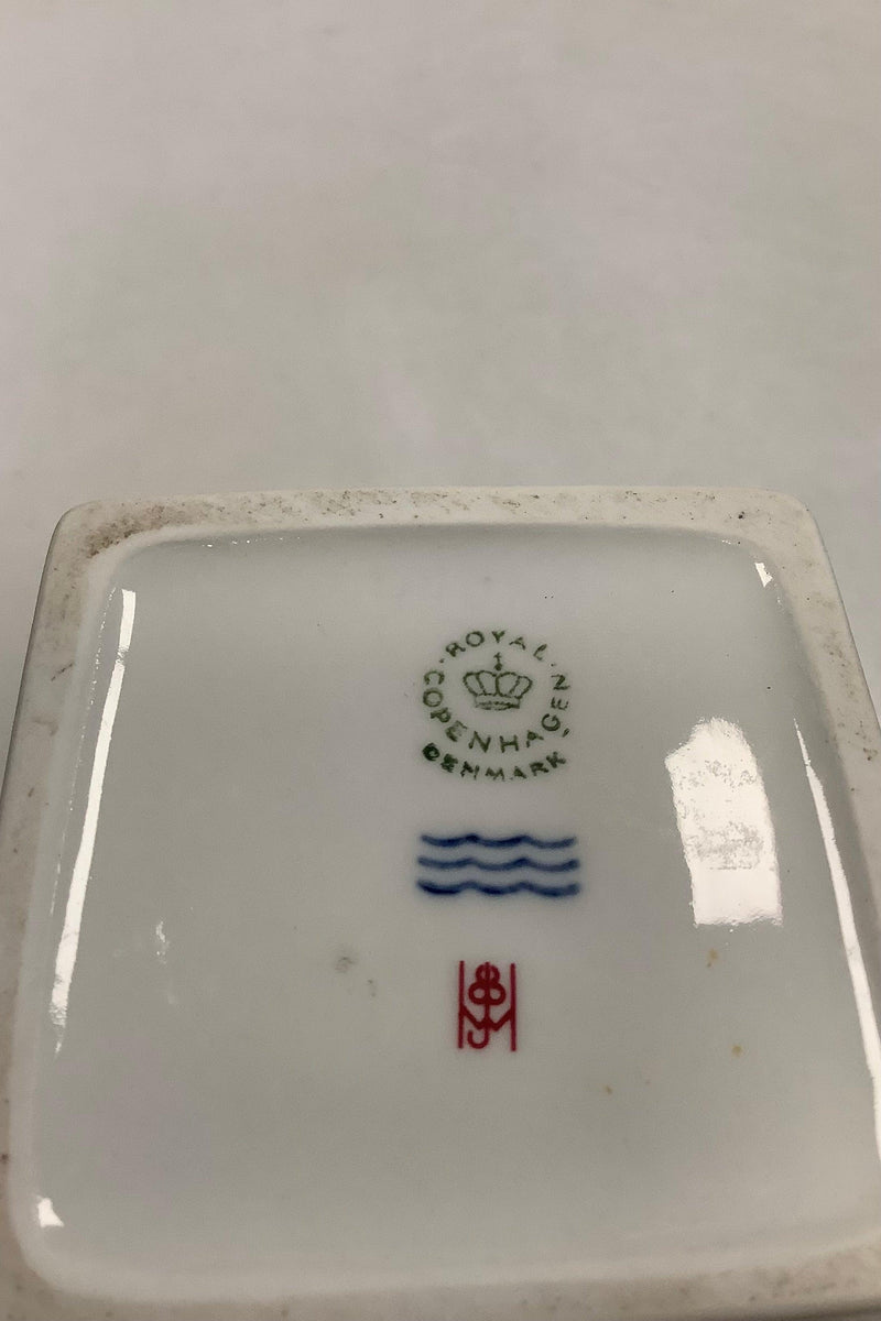 Royal Copenhagen Moderne Vase med Sølv Kugler