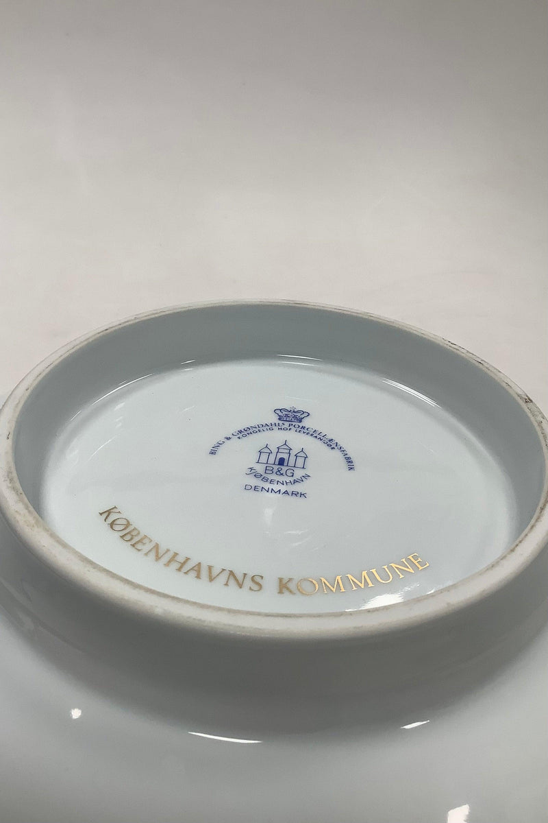 Bing og Grøndahl Jubilæumsskål Københavns Kommune  Måler 26,5cm x 10,5cm ( 10.43 inch x 4.13 inch )