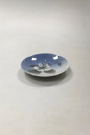 Royal Copenhagen Art Nouveau Lille platte med blomst No 53/2800