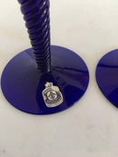 Et par kongeblå Amager / Twist Lysestager fra Kastrup Glasværk.