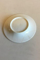 Facetteret kaffekop dekoreret med roser og guld. Antagelig tysk