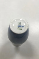 Royal Copenhagen Art Nouveau vase med blomster no 2630/2289