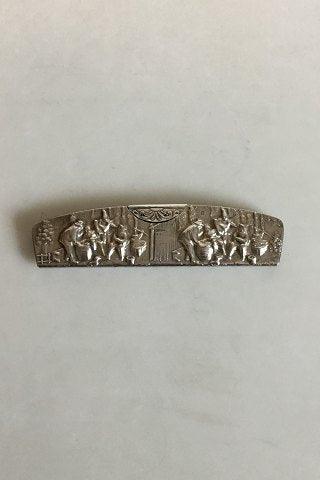 Håndkam med sølv holder med motif i relief