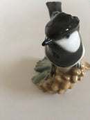 Heubach Figurine af Grøn Spurvefugl på Kogle