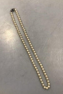 Pearlnecklace with 14K Whitegold Clasp with Sapphires