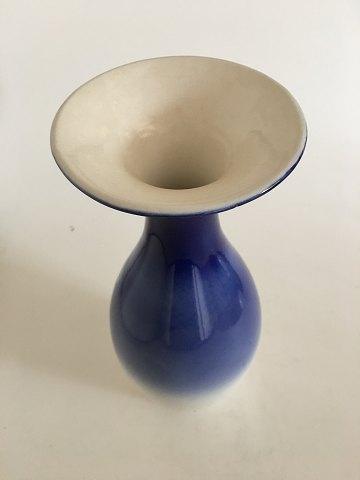 Rørstrand Vase Blå / Hvid med Tulipan Motiv