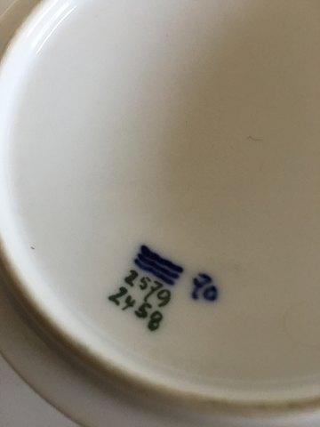 Royal Copenhagen Art Nouveau Lågskål med Hjortemotiv No 2579/2458