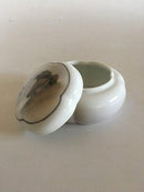 Royal Copenhagen Art Nouveau Lågskål No 2580/1325 med Gravhøj Motiv