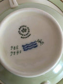 Royal Copenhagen Dagmar Bouillonkop og Underskål No. 9571