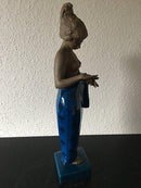 Royal Copenhagen Johannes Hedegaard Figur Yasmin Mädchen mit Kleid Nr. 21696