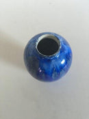 Royal Copenhagen Kristallglasur Vase in blau.