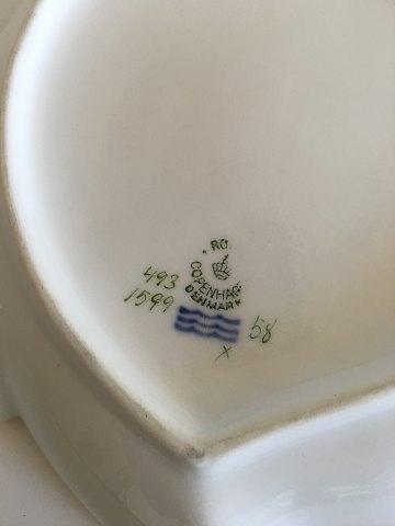 Royal Copenhagen Light Saxon Flower Leafshaped Servingdish No 1599