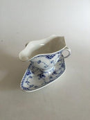 Royal Copenhagen Musselmalet Halvblonde Sauceskål med Hanke nr. 585