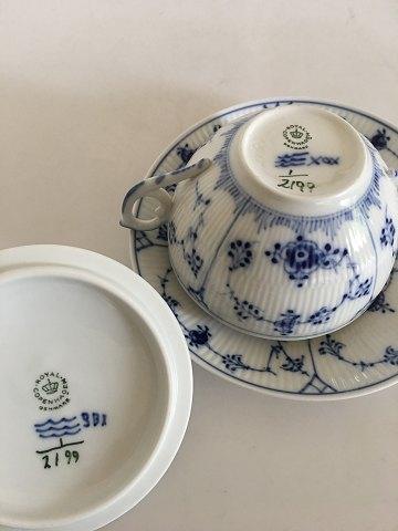 Royal Copenhagen Musselmalet Riflet Bouillon Kop med Underkop No. 2199