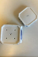 Royal Copenhagen Musselmalet Riflet Urtepotteskjuler No 124 fra 1870-1880