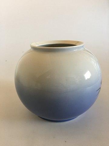 Royal Copenhagen Skål No 288/42B med Brombær Motiv