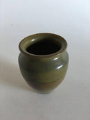 Royal Copenhagen Frühe Steinzeugvase mit olivgrüner Glasur