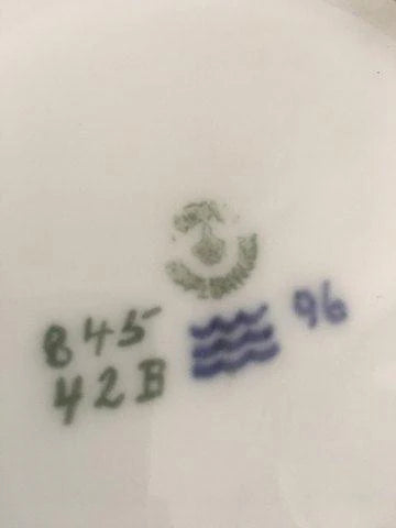 Royal Copenhagen Vase No 845/42B med Rhododendron Motiv