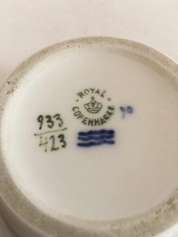 Royal Copenhagen Vase No 933/423 med Hvide Roser