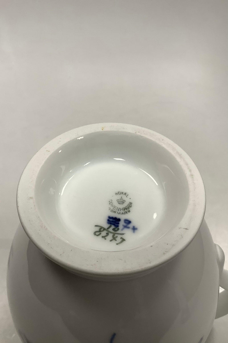 Royal Copenhagen Blå Blomst Flettet Vandkande No 8247