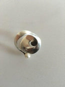 Georg Jensen Sterling Silver Torun Ring with Pearl No 370（ジョージ ジェンセン スターリング シルバー トルン リング、パール）。