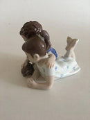 Lyngby Figur Pige og dreng med skildpadde No 4