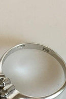 ブリリアントブルーエナメルとダークブルーエナメルの18Kホワイトゴールド製リング