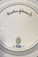 Royal Copenhagen Flora Danica Mittagsteller Nr. 20/3554 mit durchbrochenem Rand