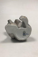 ロイヤルコペンハーゲン 熊の耳を引くフォーン像 No 1804