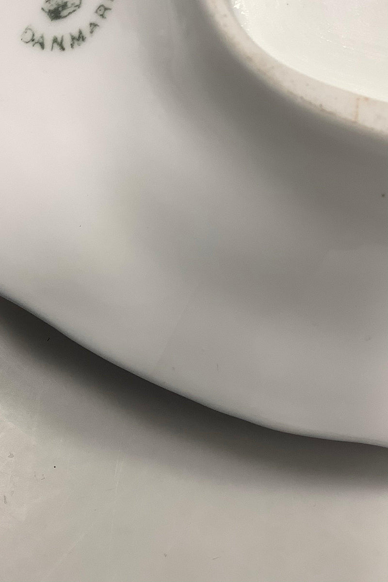 Royal Copenhagen Art Nouveau Bakke med Frø No 9