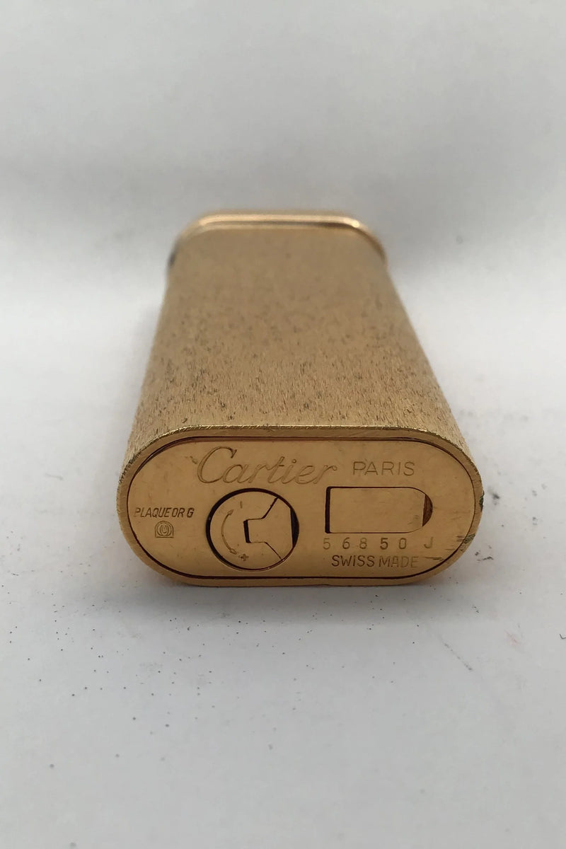 Cartier Lighter "Les must de Cartier" Forgyldt Bark Finish&nbsp;