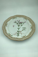 Royal Copenhagen Flora Danica Mittagsteller Nr. 20/3554 mit durchbrochenem Rand