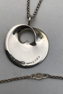 乔治-延森纯银吊坠 "隐秘的心 "薇薇安娜-托伦-布洛-胡贝（1997年）