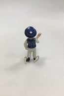 Royal Copenhagen figurine The Little Juggler No 209