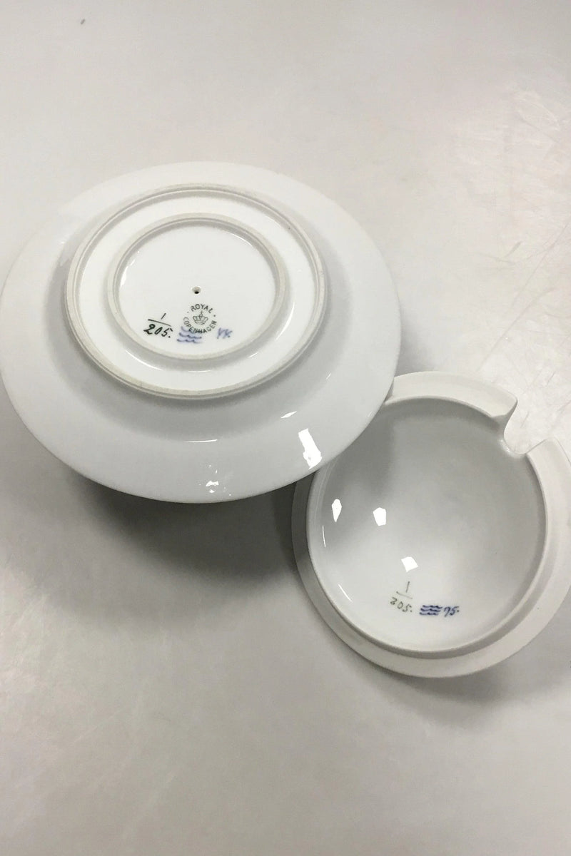 Royal Copenhagen Musselmalet Riflet Lille rund terrin No 205 N2