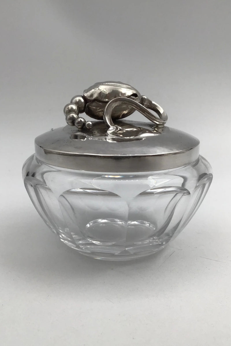 Georg Jensen & Wendel Sterling Sølv Magnolia Sølvlåg No. 2C og Baccarat Krystal Confiture Glas