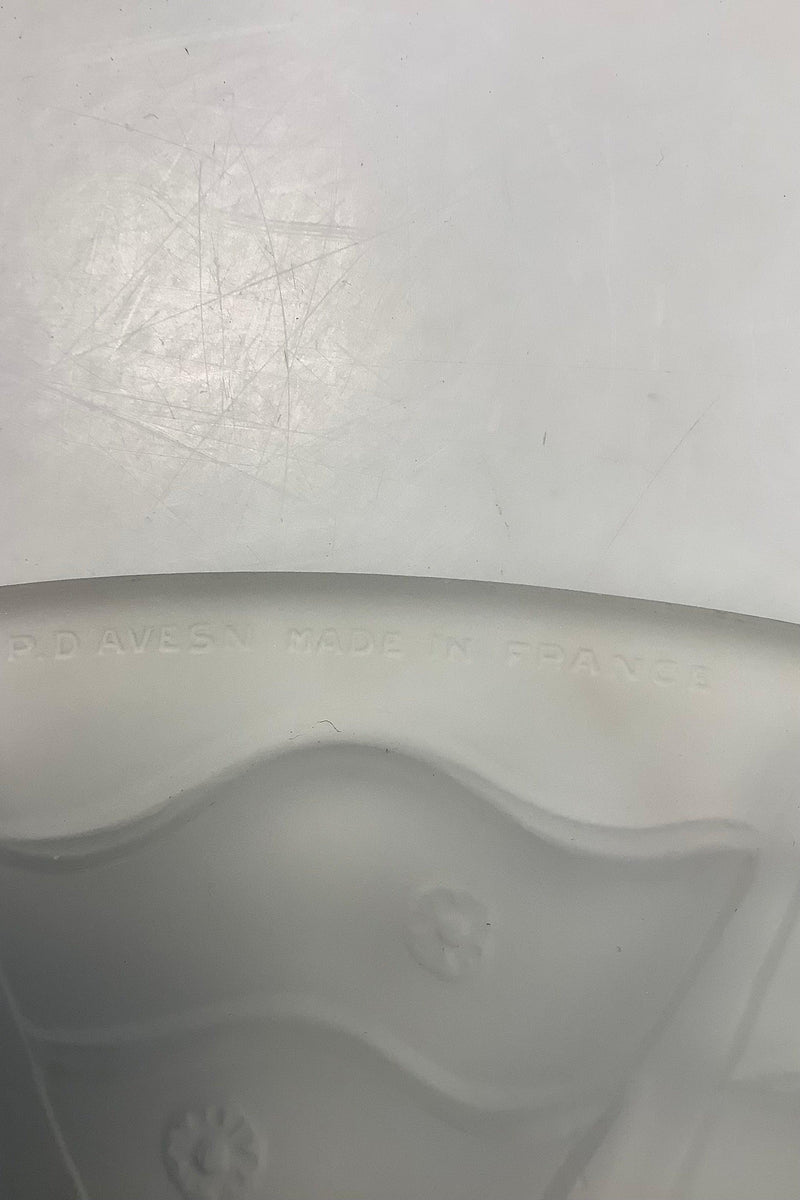 Fransk Kunstglas fad af Pierre d'Avesn med svaler