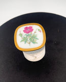 Royal Copenhagen Flora Broche / Vedhæng i Porcelæn
