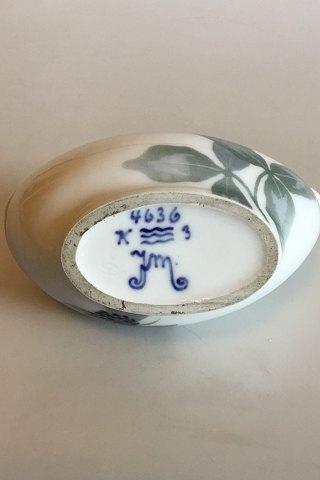 Kongelig Porcelæn Kaffekande fra 1894 Malet af Jenny Meyer