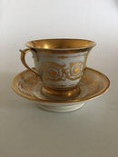 Royal Copenhagen Antike Morgentasse und Untertasse mit handgemaltem Motiv der Börse und der Holmenskirche von 1820-1850.