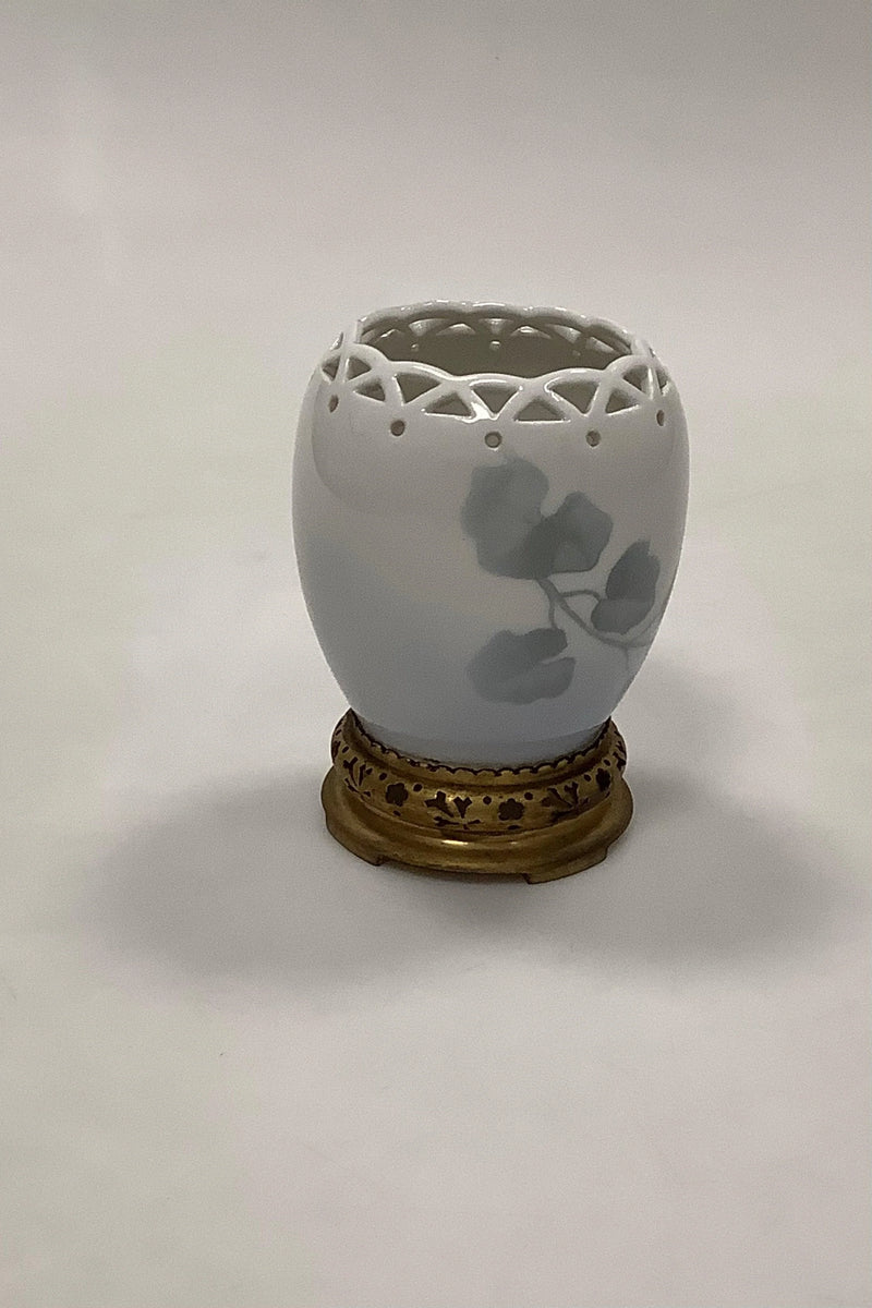 Royal Copenhagen Art Nouveua Vase med Motiv af Sølvsmed samt Bronze Stand No 974 / 225