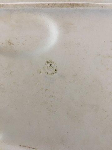 Royal Copenhagen Blækhus Bakke No 19 med Slange og Frø