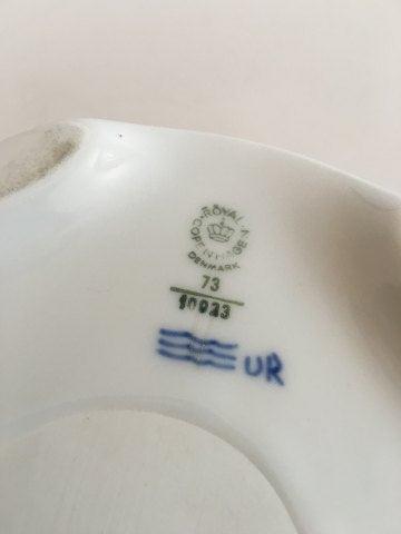 Royal Copenhagen Skærsommernatsdrøm Oval Serveringsskål No 10023. Blålig Tone