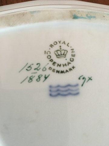 Royal Copenhagen Trelleborg Cabaret Schalen 6 Stück Nr. 1884. mit drehbarem Teakholz Tablett.