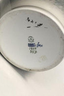 Royal Copenhagen vase dekoreret med Gæs og Ænder i landskab Nr. 1508/35B