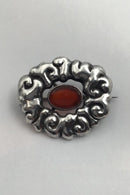 Thorvald Bindesbøll / Holger Kyster Sølv Broche med Rav