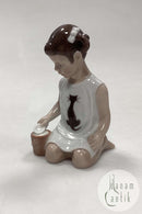 Lyngby Porcelænsfigur af Pige med Spand No. 20