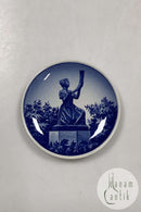 Royal Copenhagen 2010 Plaquette No. 83 Pigen med Guldhornet