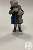 Dahl Jensen Figur Pige med dukke No. 1106